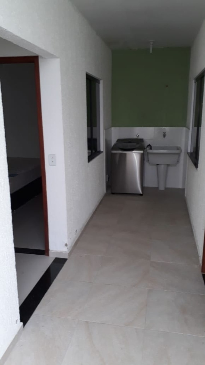 Casa à venda com 4 quartos, 200m² - Foto 11