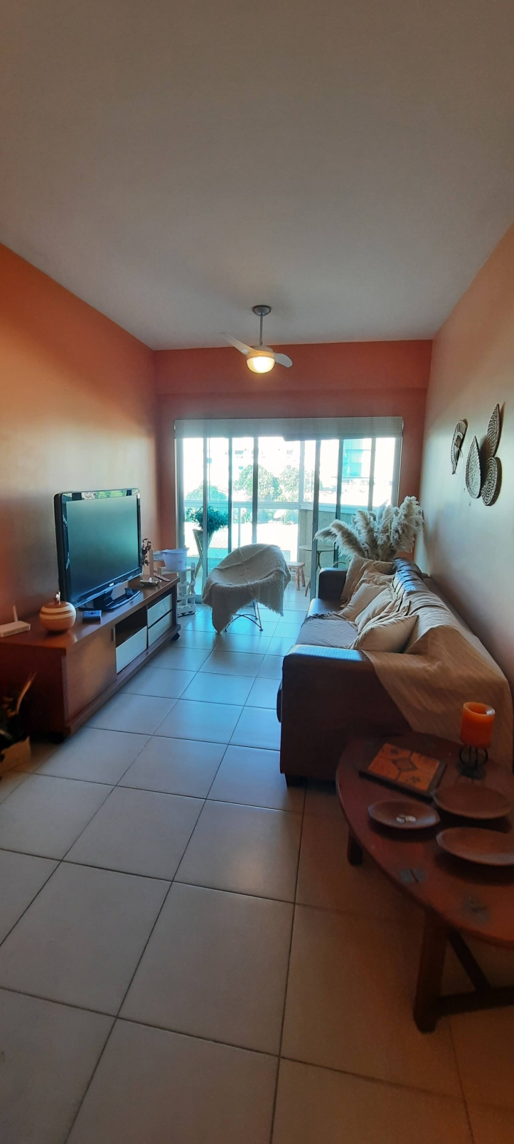 Apartamento à venda com 2 quartos, 75m² - Foto 2