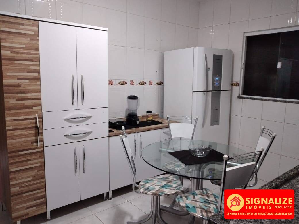 Casa à venda com 5 quartos, 300m² - Foto 7