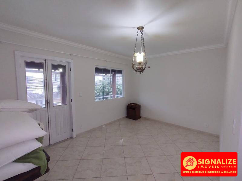 Casa à venda com 4 quartos, 100m² - Foto 9