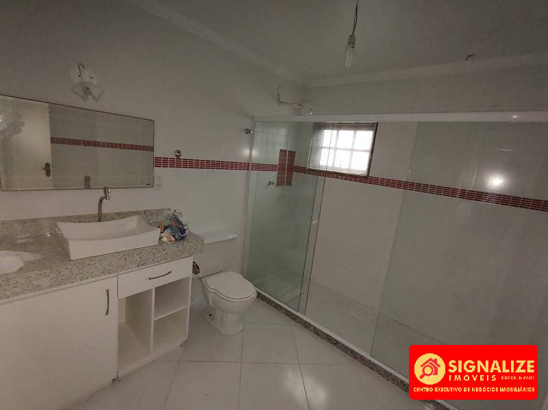 Casa à venda com 4 quartos, 100m² - Foto 12