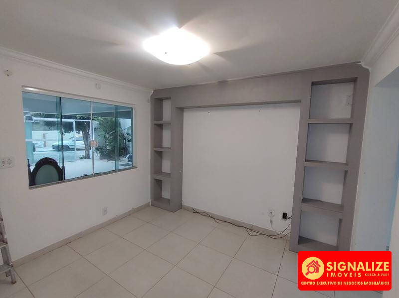 Casa à venda com 4 quartos, 100m² - Foto 17