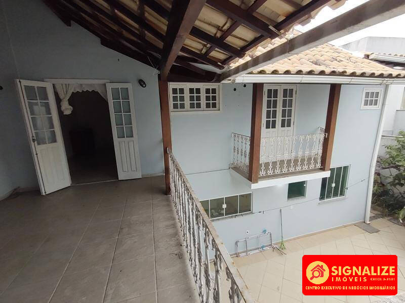 Casa à venda com 4 quartos, 100m² - Foto 23