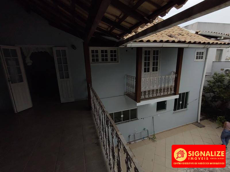 Casa à venda com 4 quartos, 100m² - Foto 27