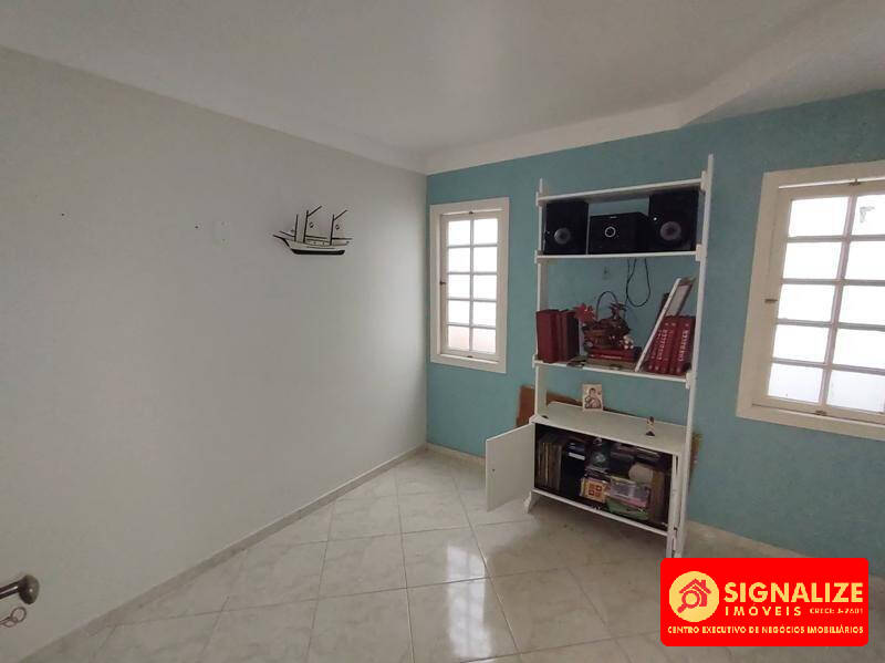 Casa à venda com 4 quartos, 100m² - Foto 29