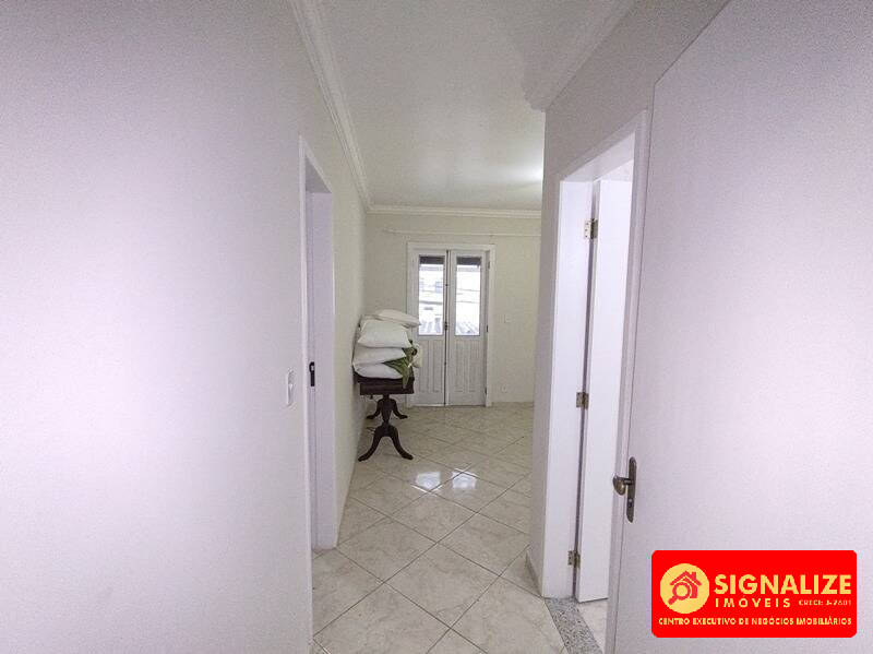 Casa à venda com 4 quartos, 100m² - Foto 35