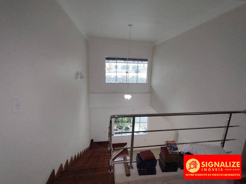 Casa à venda com 4 quartos, 100m² - Foto 38