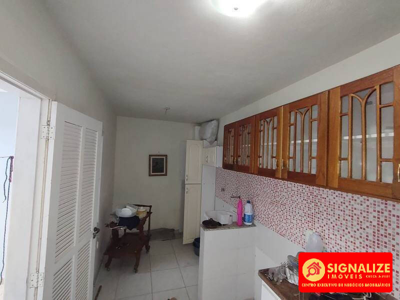 Casa à venda com 4 quartos, 100m² - Foto 47