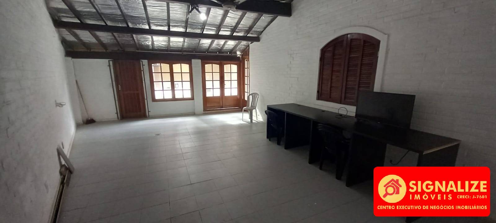 Casa à venda com 6 quartos, 487m² - Foto 2