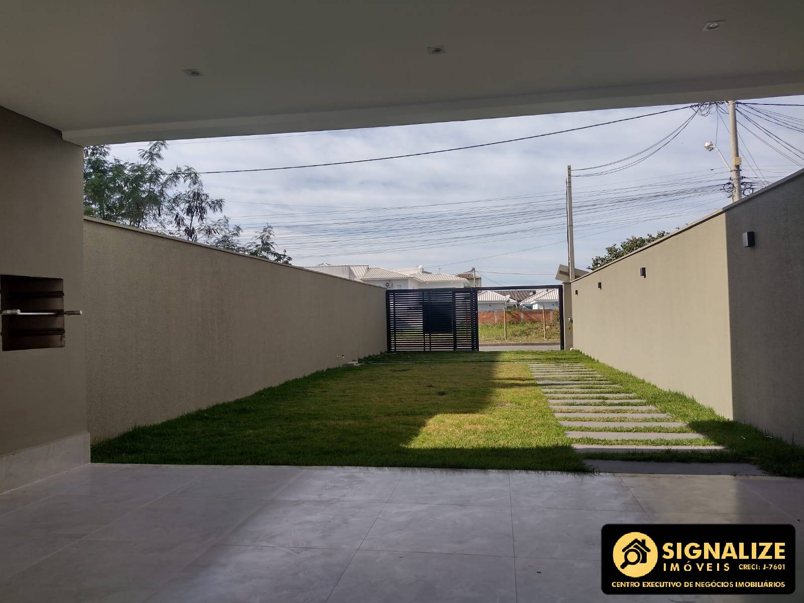 Casa à venda com 3 quartos, 180m² - Foto 4