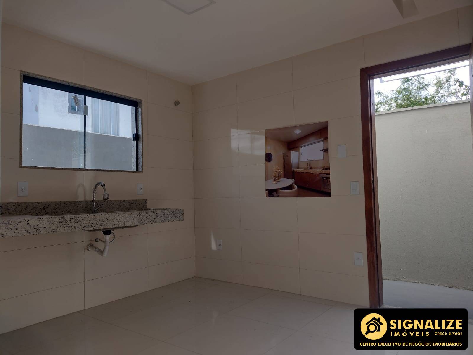 Casa à venda com 3 quartos, 180m² - Foto 25