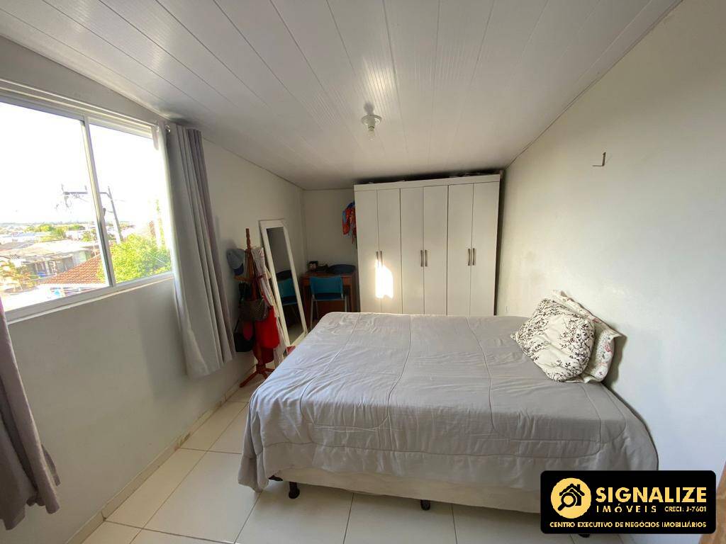 Casa à venda com 6 quartos, 200m² - Foto 23