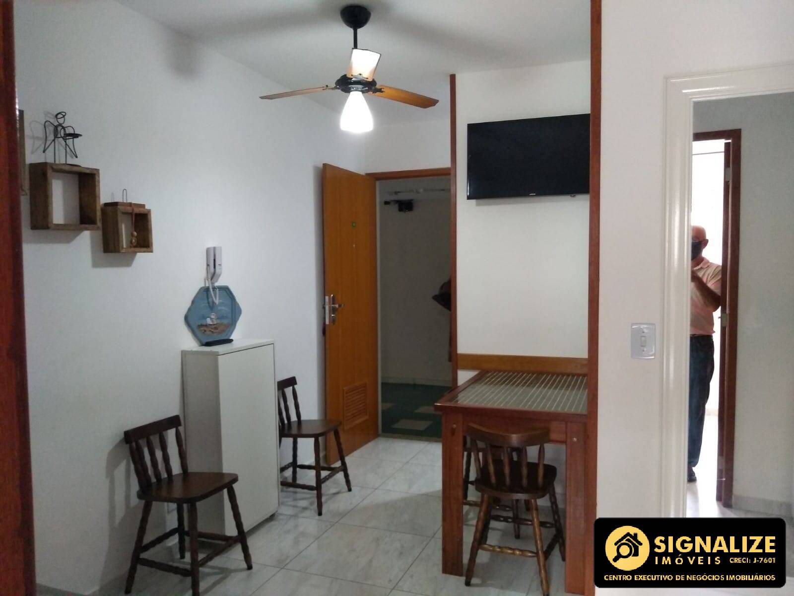 Apartamento à venda com 1 quarto, 30m² - Foto 2