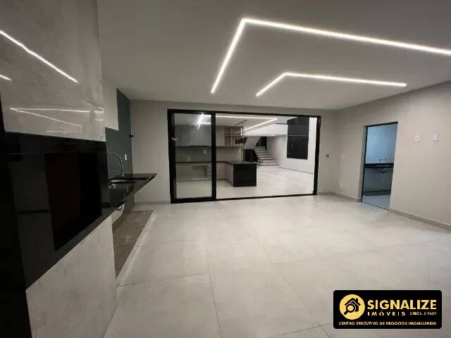 Casa à venda com 4 quartos, 325m² - Foto 13