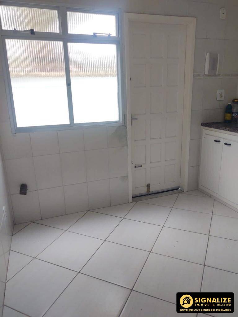 Casa à venda com 2 quartos, 150m² - Foto 13