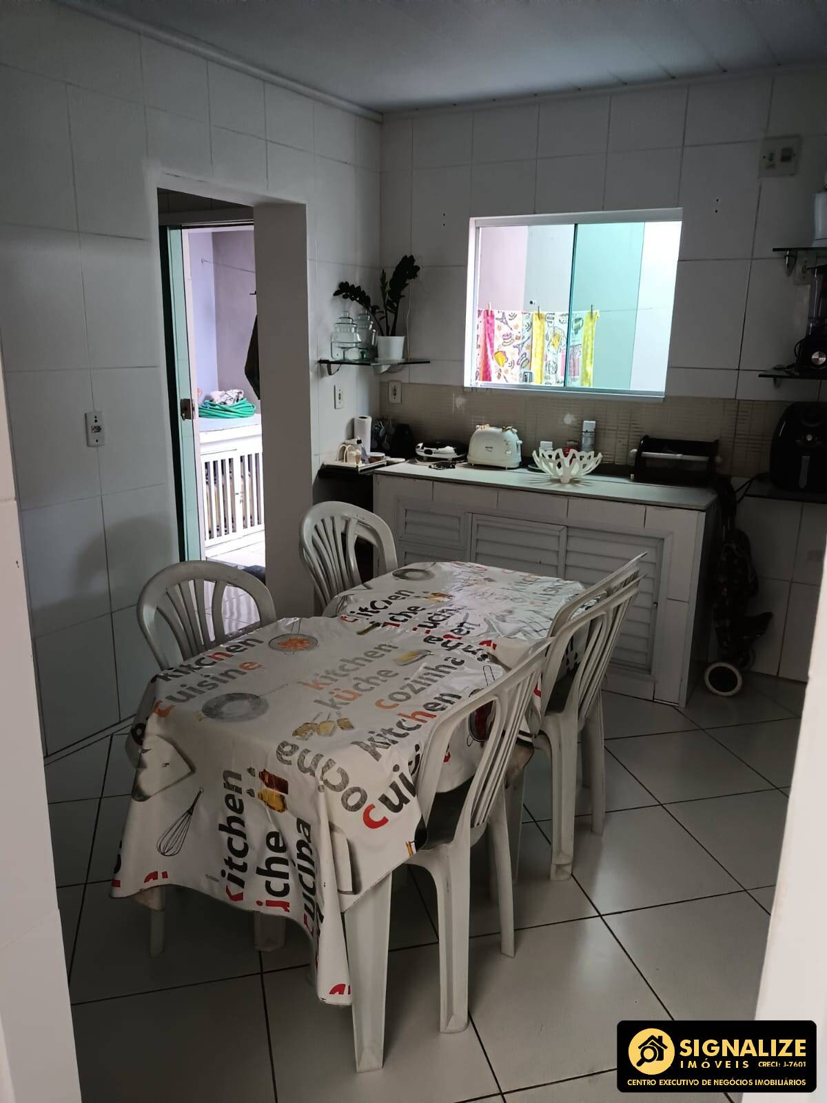 Casa à venda com 3 quartos, 100m² - Foto 11