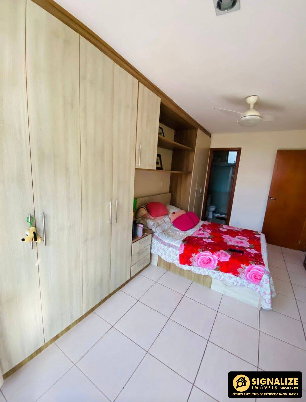 Apartamento à venda com 3 quartos, 90m² - Foto 2