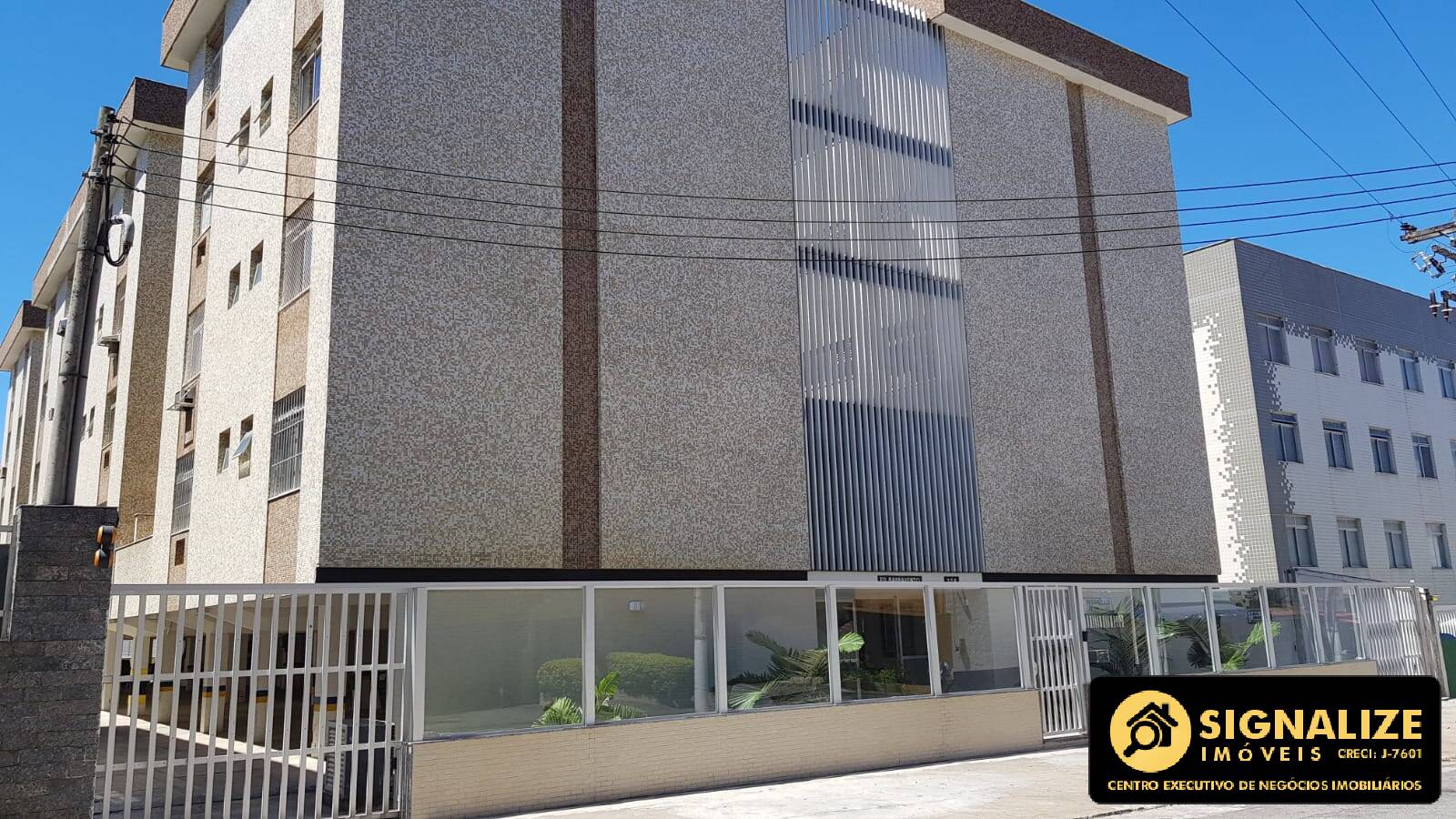 Apartamento à venda com 3 quartos, 80m² - Foto 2