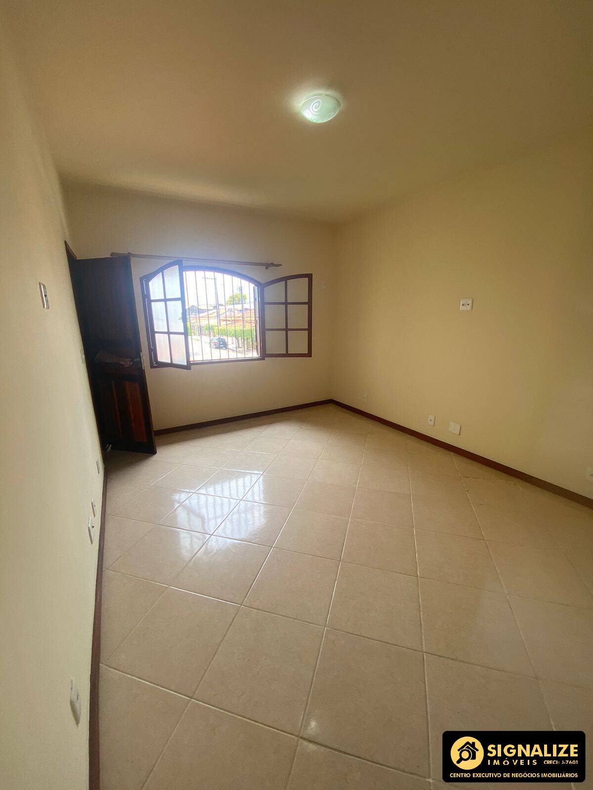 Casa à venda com 4 quartos, 180m² - Foto 28