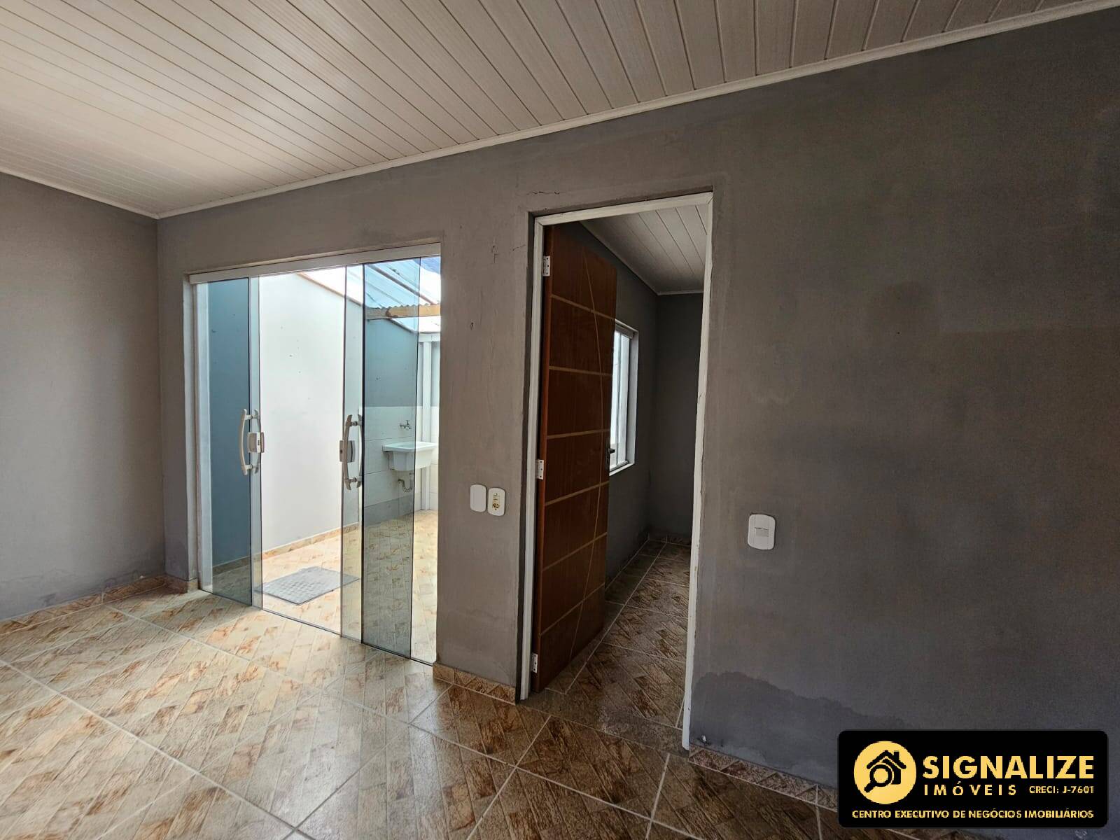 Casa à venda com 1 quarto, 120m² - Foto 3