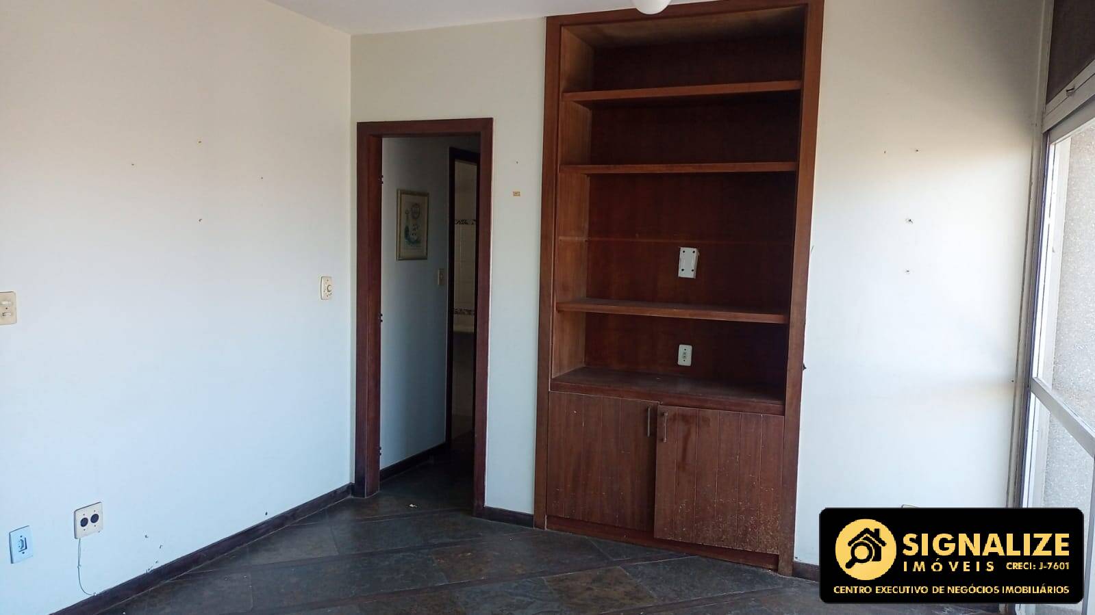 Apartamento para alugar com 4 quartos, 250m² - Foto 1