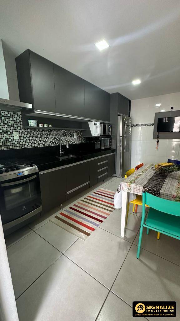 Casa à venda com 4 quartos, 105m² - Foto 3