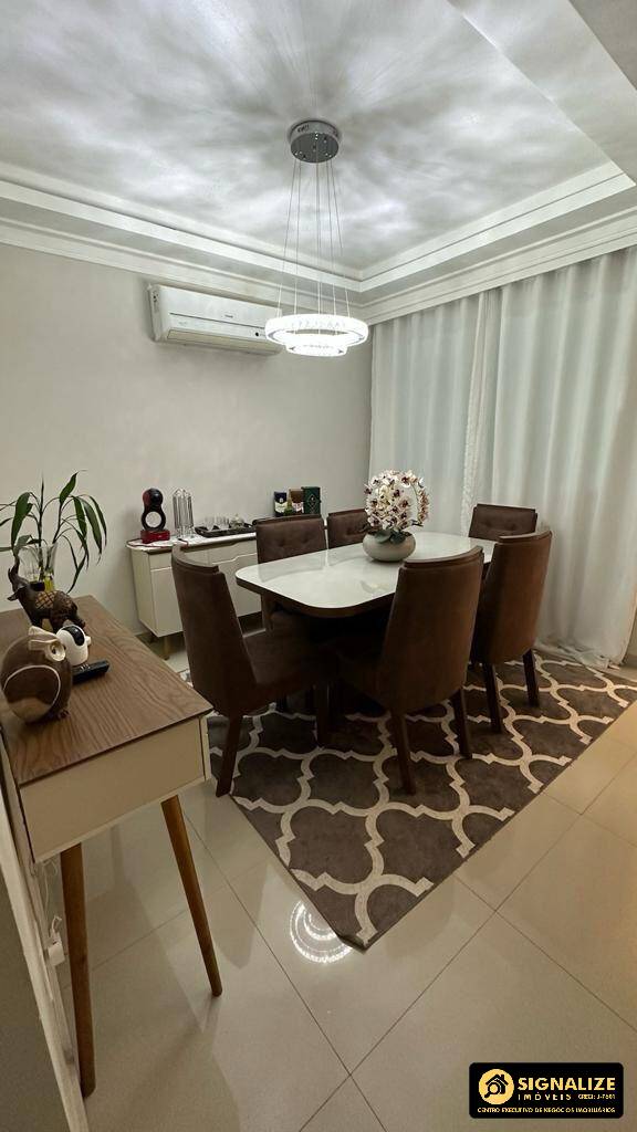 Casa à venda com 4 quartos, 105m² - Foto 2