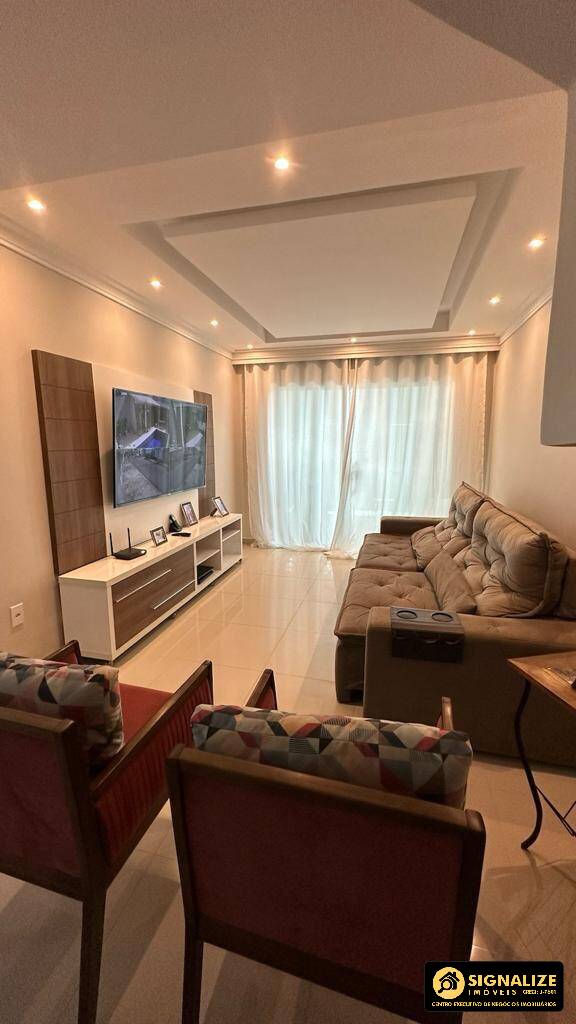 Casa à venda com 4 quartos, 105m² - Foto 1