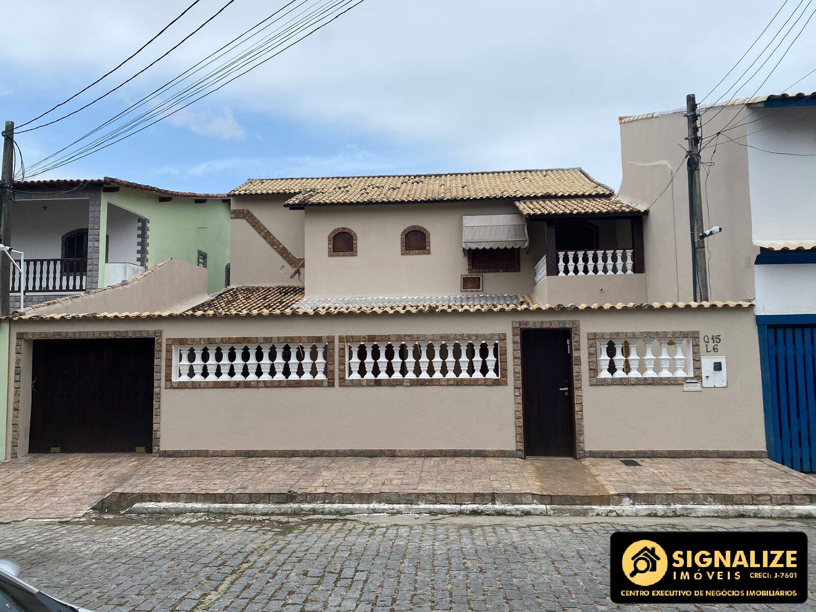 Casa para alugar com 4 quartos, 280m² - Foto 1