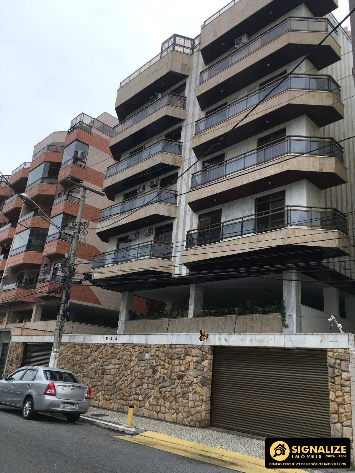 Apartamento à venda com 3 quartos, 140m² - Foto 2