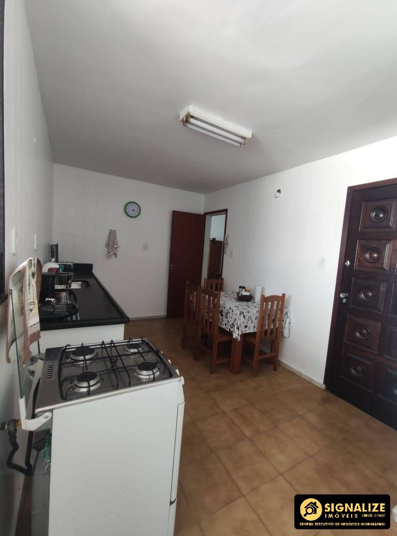 Apartamento à venda com 3 quartos, 165m² - Foto 8