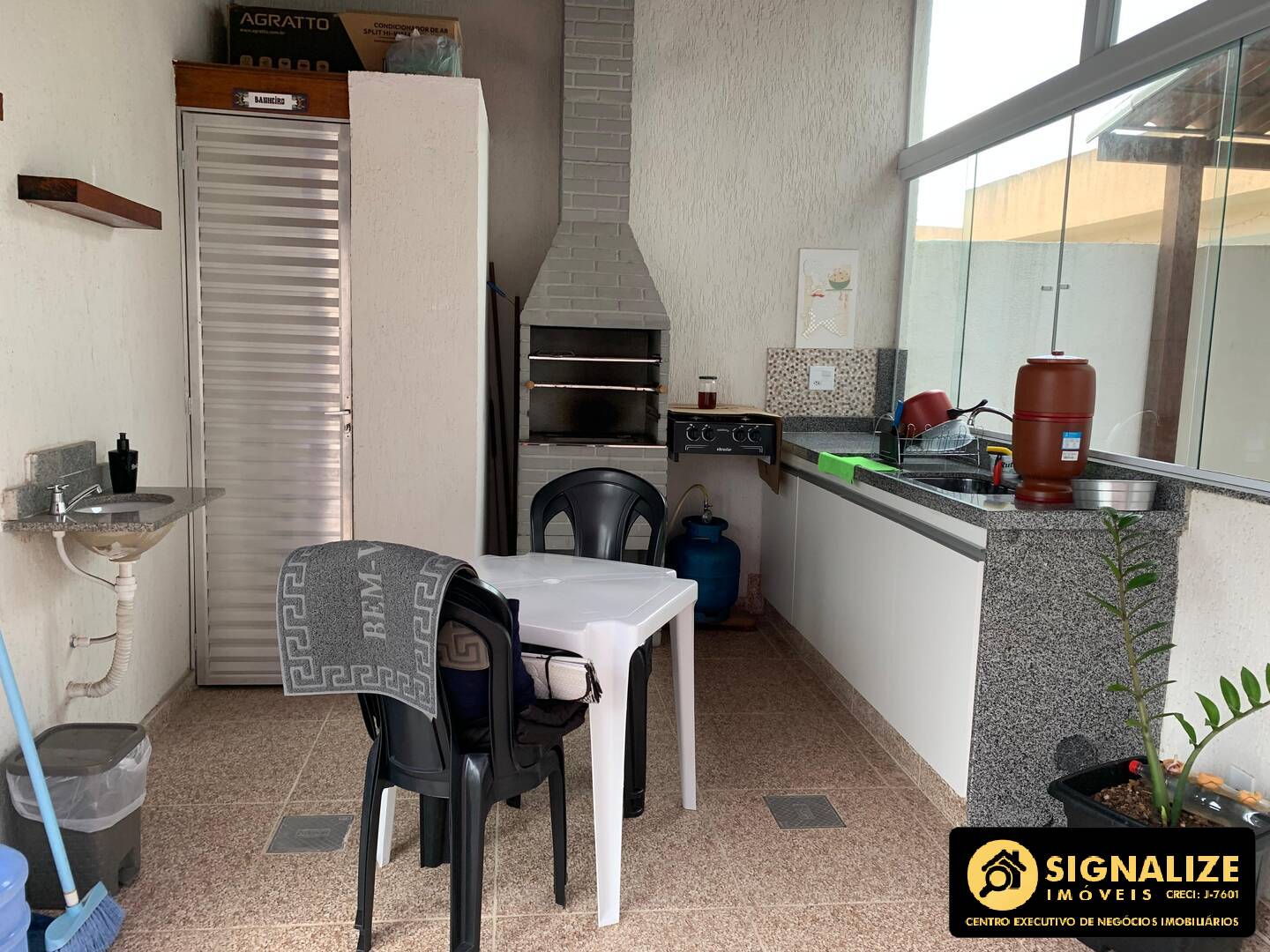 Casa à venda com 4 quartos, 120m² - Foto 14