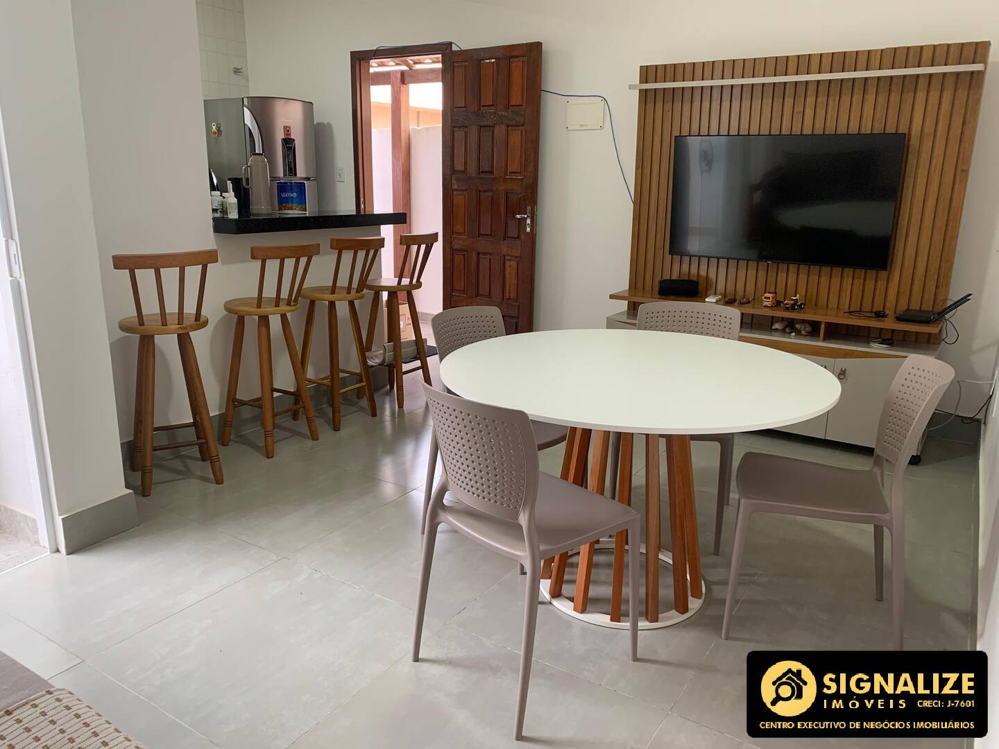 Casa à venda com 4 quartos, 120m² - Foto 2