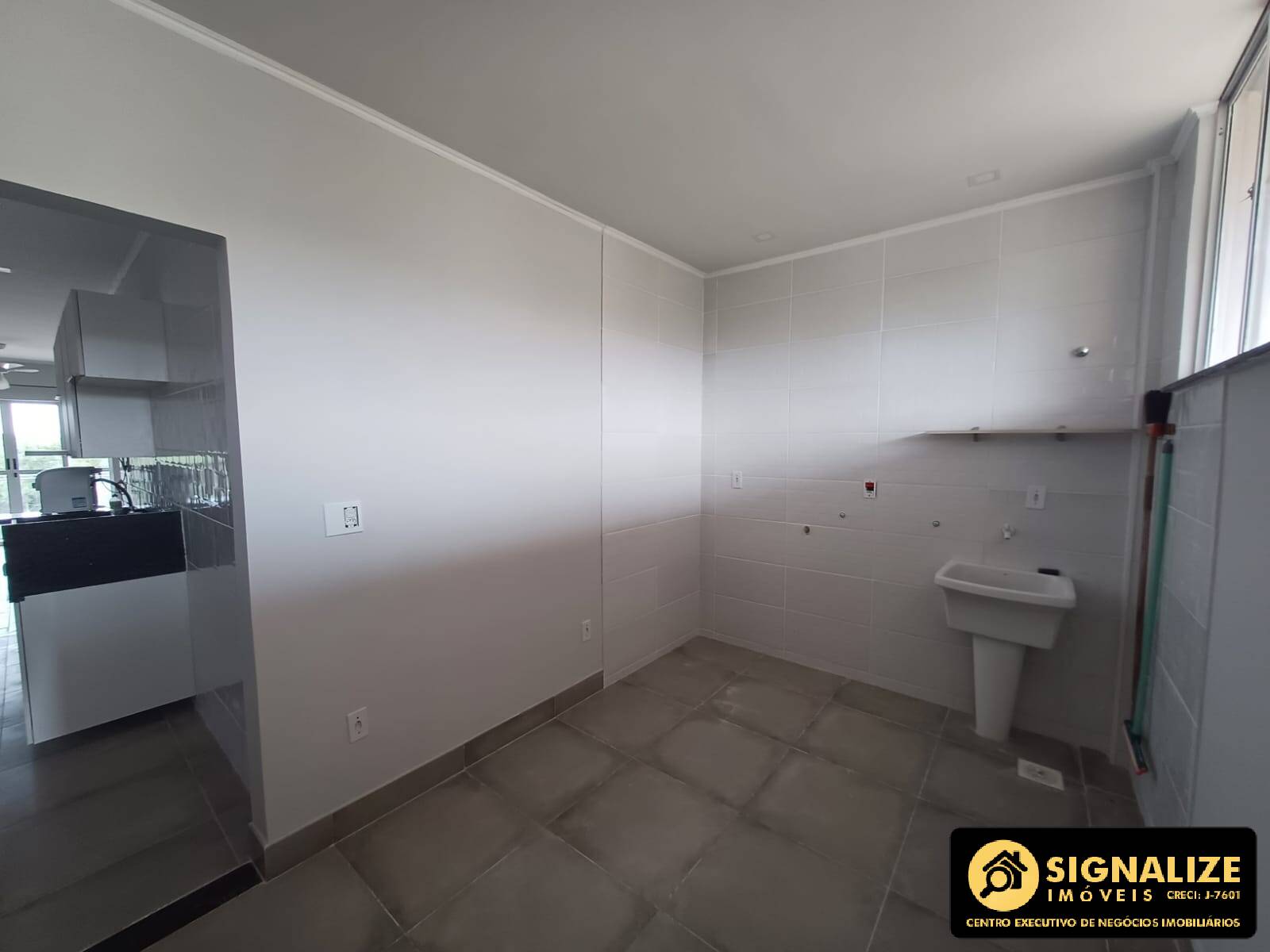 Apartamento à venda com 2 quartos, 70m² - Foto 17